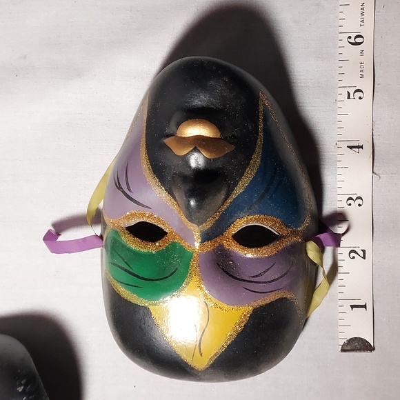 Vintage Black Ceramic Hand Painted Face Masks Set of 3 - Picture 4 of 8